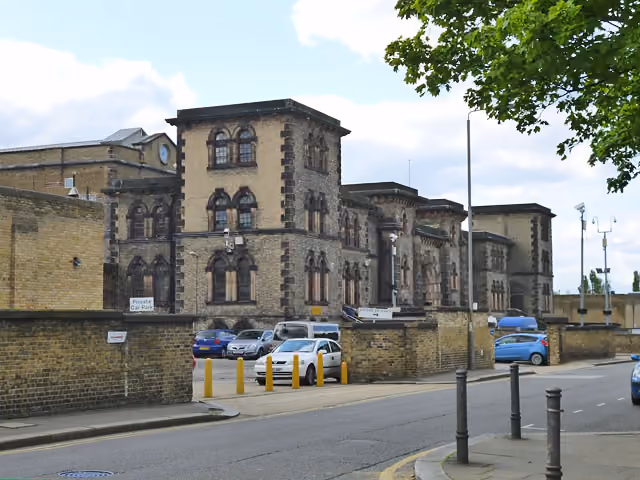 ロンドンのワンズワース刑務所の外観